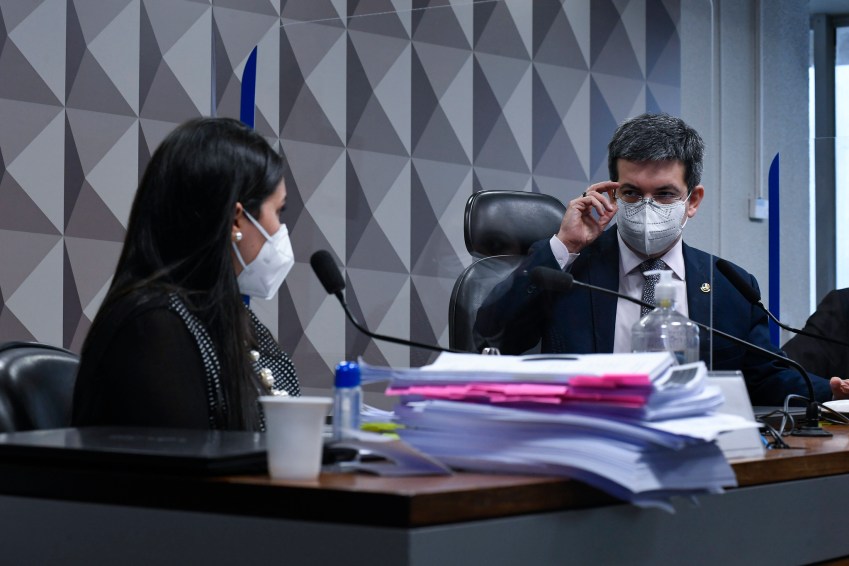 Vice-presidente da CPI, Randolfe Rodrigues, solicitou proteção da Polícia Federal para a advogada Bruna Morato/ Agência Senado