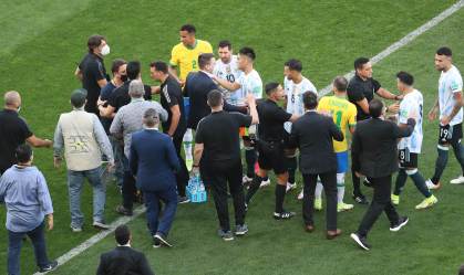 Suspensão de jogo entre Brasil e Argentina foi uma loucura, diz presidente da Fifa