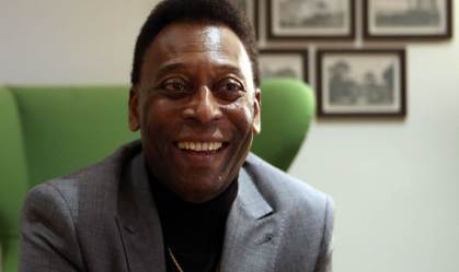 Pelé é internado para dar sequência ao tratamento de tumor no cólon