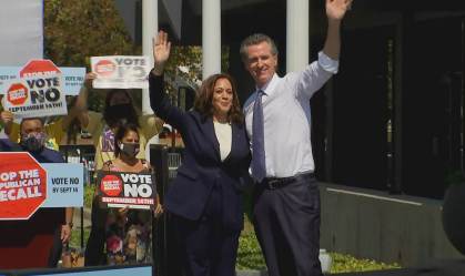 Californianos decidem se governador fica no cargo; entenda