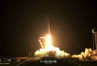 SpaceX realiza com sucesso lançamento da primeira viagem só com civis ao espaço