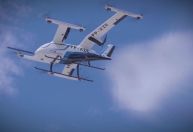 Companhias aéreas negociam veículos voadores elétricos para 2025