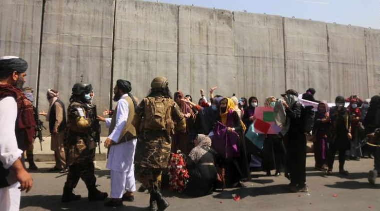 Protesto de mulheres em Cabu / bilal guilery / anadou agenoy/ getty images
