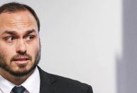 Moraes manda Planalto informar condições da ida de Carlos Bolsonaro à Rússia