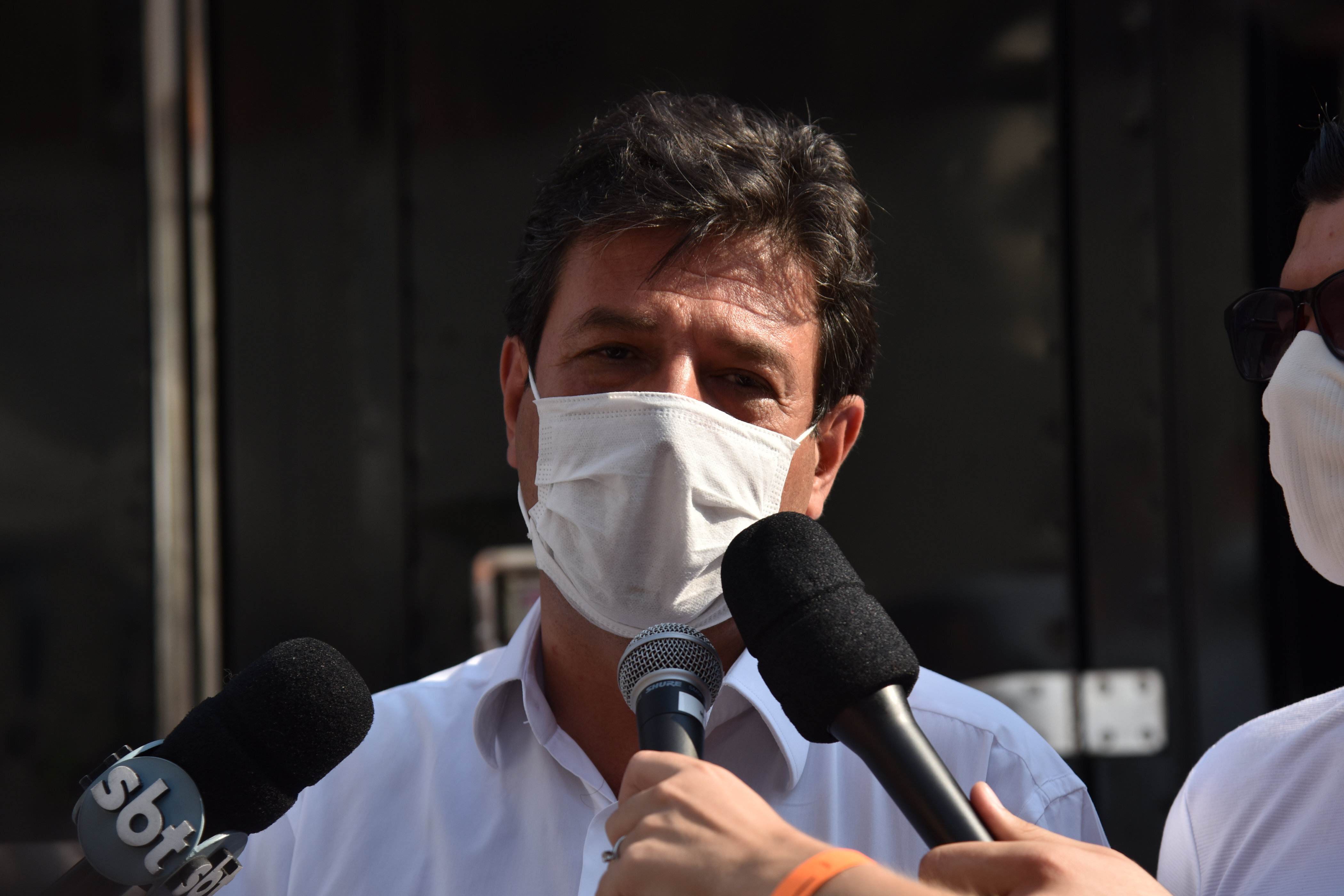 Mandetta discursa em manifestação contra Bolsonaro - Foto: ROBERTO CASIMIRO/FOTOARENA/ESTADÃO CONTEÚDO
