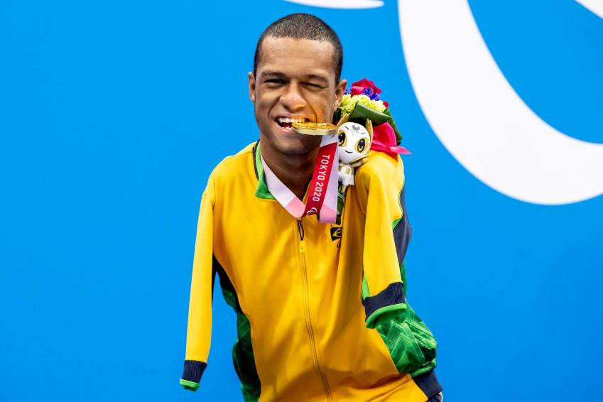 Gabriel Geraldo conquistou segundo ouro em Tóquio ao vencer os 50 m costas (classe S2) / Miriam Jeske - 2.set.2021/CPB