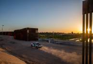 Migrante mexicano morre após cair de muro na fronteira entre EUA e México