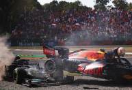 Ricciardo vence GP da Itália em corrida com batida entre Hamilton e Verstappen