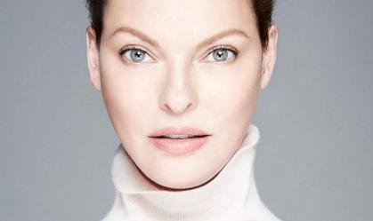 Linda Evangelista sobre procedimento que deu errado: "Não me amava"