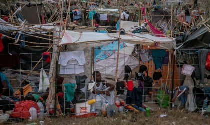 ONU pede que Brasil receba haitianos acampados na fronteira entre EUA e México
