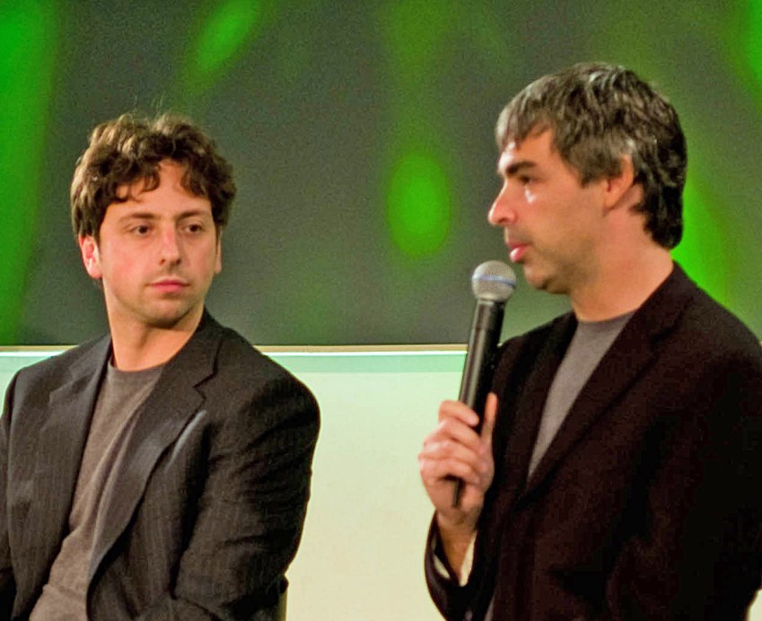 Sergey Brin e Larry Page em palestra no ano de 2008 / Wikimedia Commons