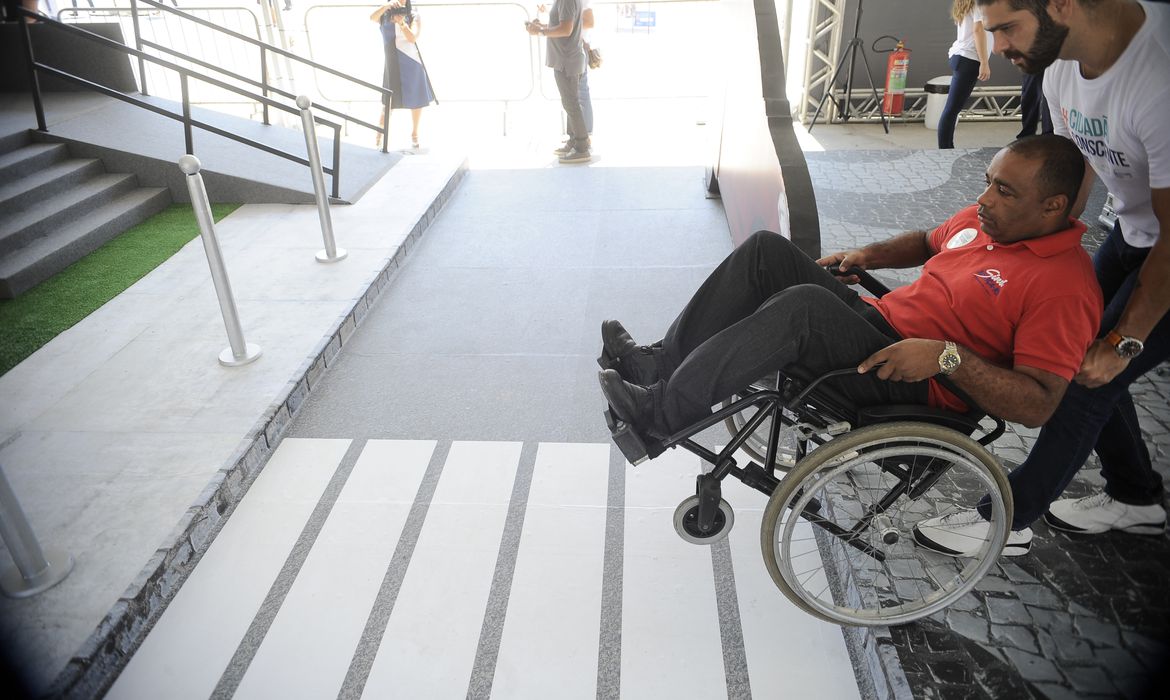 Imagem de destaque do post: Senado aprova PEC que coloca mobilidade e acessibilidade na Constituição