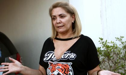 Ministério devolve nacionalidade brasileira a ex-esposa de Bolsonaro