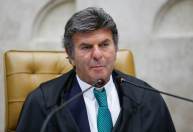 Chefe de Poder que despreza decisão judicial comete crime de responsabilidade, diz Fux