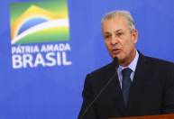 Ministro de Minas e Energia nega uso tardio de usinas termelétricas