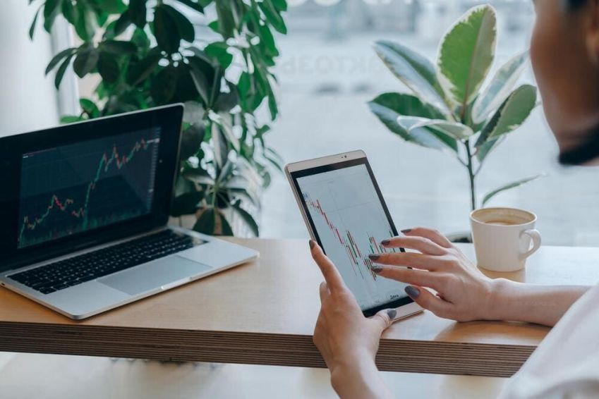 / Por que o CDI é um dos principais indicadores financeiros? - Foto: Pexels/Mikhail Nilov