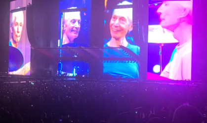 Rolling Stones homenageia Charlie Watts em primeiro show de nova turnê