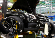 Vendas de carros caem pelo 3º mês seguido na China, com escassez de chips