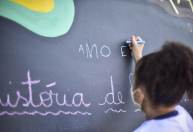 Entenda como fica o retorno presencial obrigatório às aulas no estado de SP