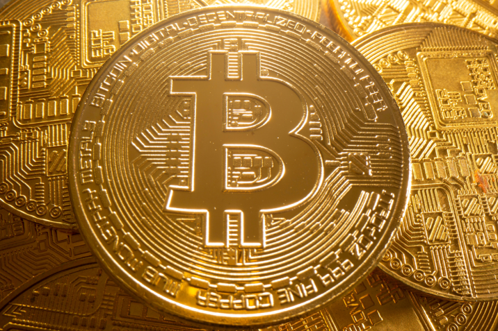 Legislações que violassem características únicas dos criptoativos poderiam afastar consumidores / REUTERS/Dado Ruvic