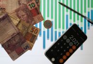 Taxa alta de juros deve gerar recessão no segundo semestre, diz economista
