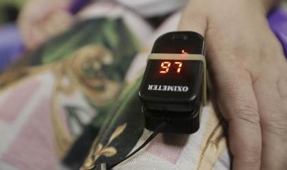 Covid-19: forma grave aumenta risco de problemas cardiovasculares, de saúde mental e incapacidades, diz estudo