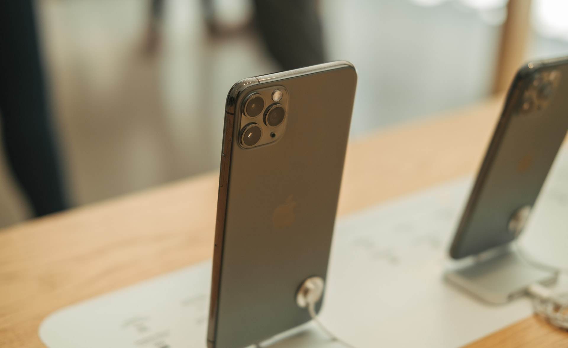 loja de smartphones celulares eletrônicos telefonia telecomunicações iphone apple samsung