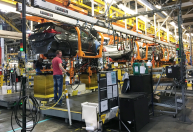 GM recomenda que carro elétrico Bolt fique longe de outros veículos em garagens