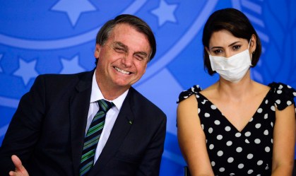 Ministros defendem que Bolsonaro intensifique aparições com Michelle