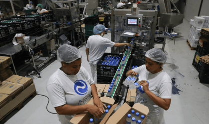 Atividade industrial segue tendência de desaceleração em janeiro, diz CNI