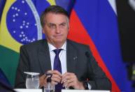 Ao comentar MP, Bolsonaro diz que não se combate fake news com censura