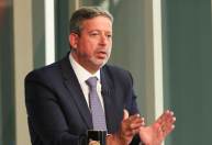 Não há espaço para Auxílio Brasil acima de R$ 400, diz Lira à CNN