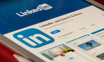 Atividade dos brasileiros no LinkedIn quase dobra com chegada de vídeos, diz plataforma