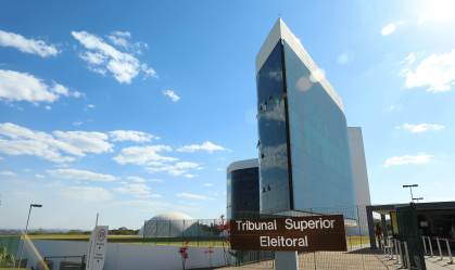 Saiba como funciona o sistema de alerta do TSE contra desinformação nas eleições
