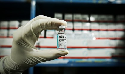 Astrazeneca solicita à Anvisa inclusão de dose de reforço de vacina contra Covid-19