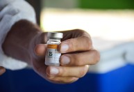 Coronavac: terceira dose amplia em 20 vezes o nível de anticorpos, diz pesquisador