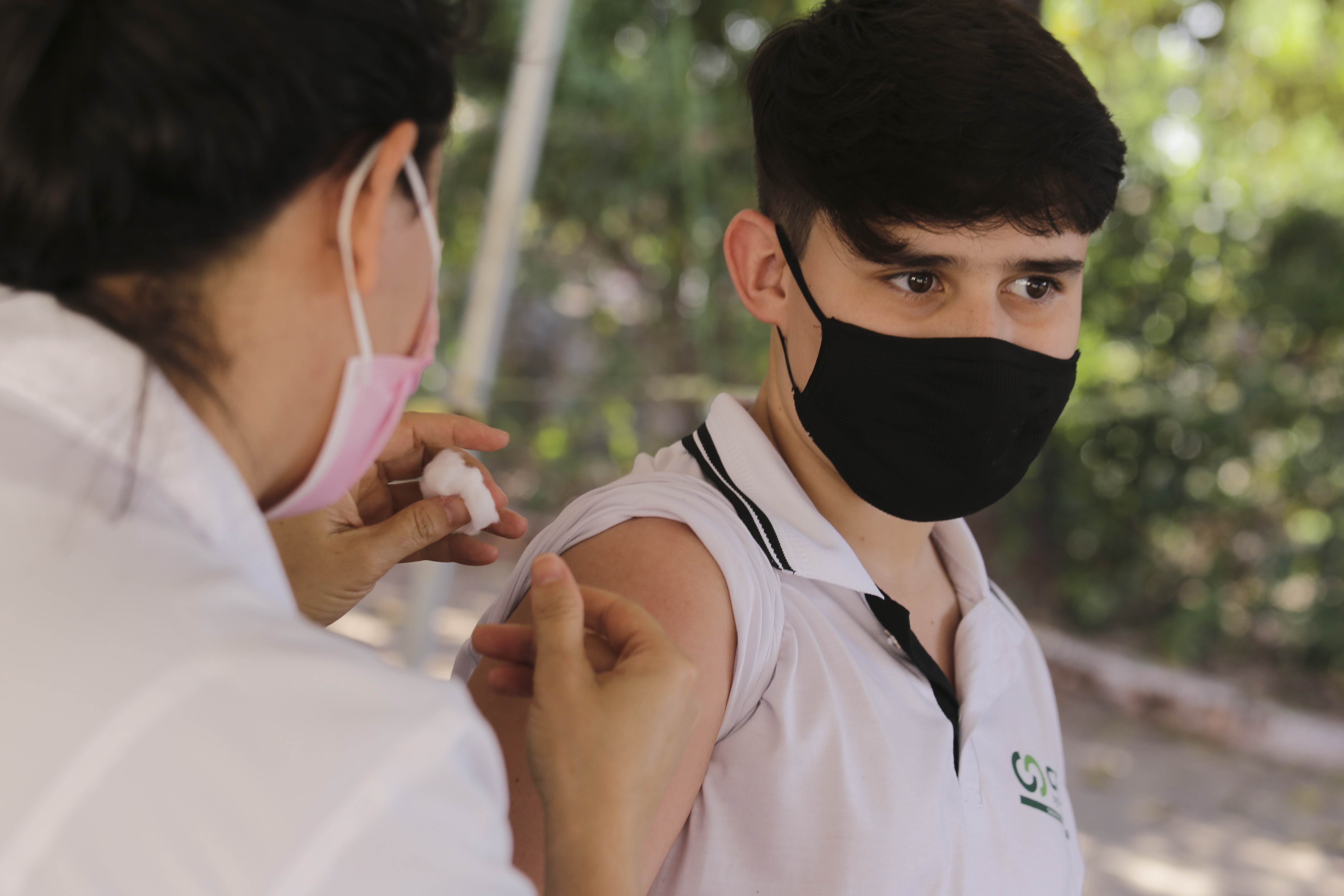 Vacinação de adolescentes contra a Covid-19