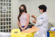 São Paulo, Rio e outras 8 capitais manterão vacinação de adolescentes contra Covid
