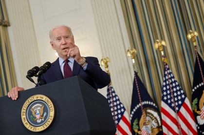 O presidente dos EUA, Joe Biden, faz comentários sobre o teto da dívida dos EUA no State Dining Room da Casa Branca em Washington