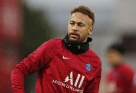 Avião de Neymar faz pouso não programado em aeroporto de Roraima