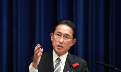 Premiê do Japão cria conselho para estudar redistribuição de riqueza