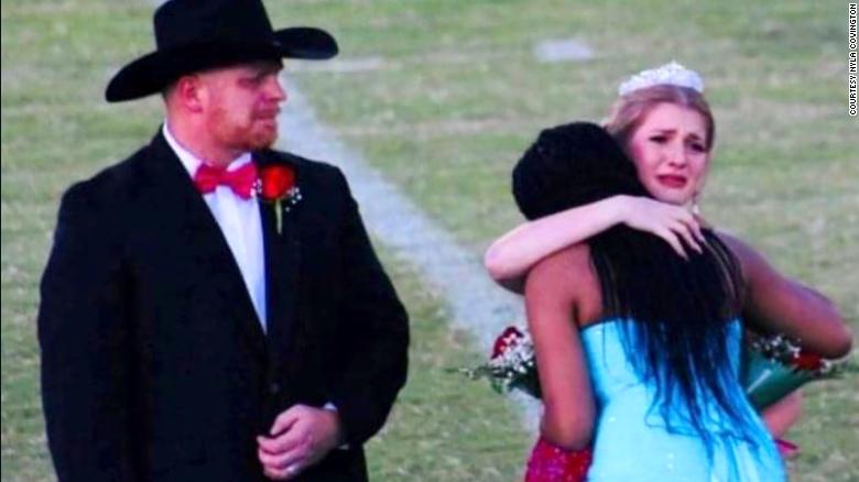 211006145443-02-homecoming-queen-gives-away-crown-exlarge-169