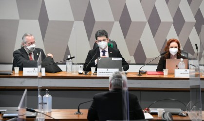 Senadores discutem relatório final da CPI da Pandemia neste fim de semana