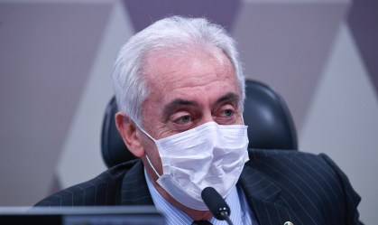 Relatório vai trazer crimes irrefutáveis, diz senador da CPI da Pandemia