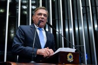 Alvaro Dias é favorito a uma das vagas no Senado pelo Paraná, diz pesquisa