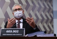 CPI da Pandemia apresenta relatório com 68 indiciados; veja destaques