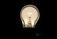 Conta de luz: isenção a mais pobres será paga por classe média, diz estudo