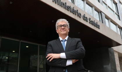 Vamos doar 400 mil doses de vacina ao Brasil, diz secretário de Portugal