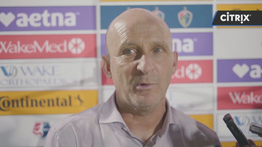 Paul Riley, técnico de time feminino dos EUA, é demitido após denúncias de assédio sexual / Reprodução/CNN Brasil (01.out.2021)