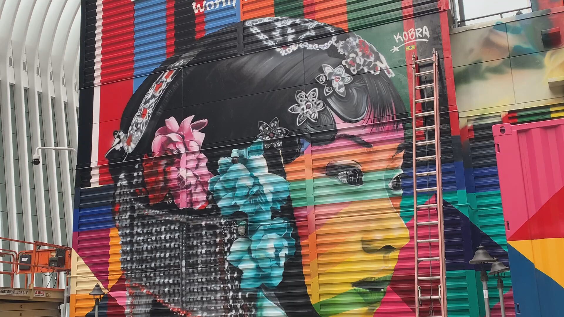 Artista Eduardo Kobra homenageia mulheres em obra nos EUA